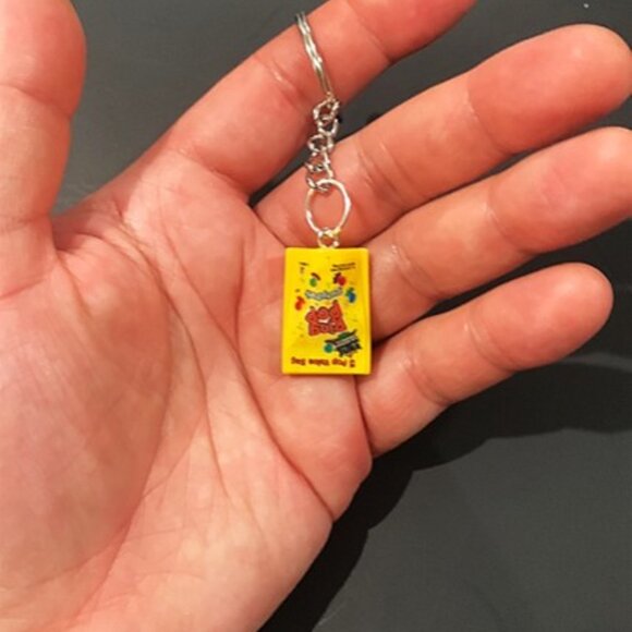 Ring Pop Pack Keychain – Sweet Style On-the-Go - Picture 8 of 8